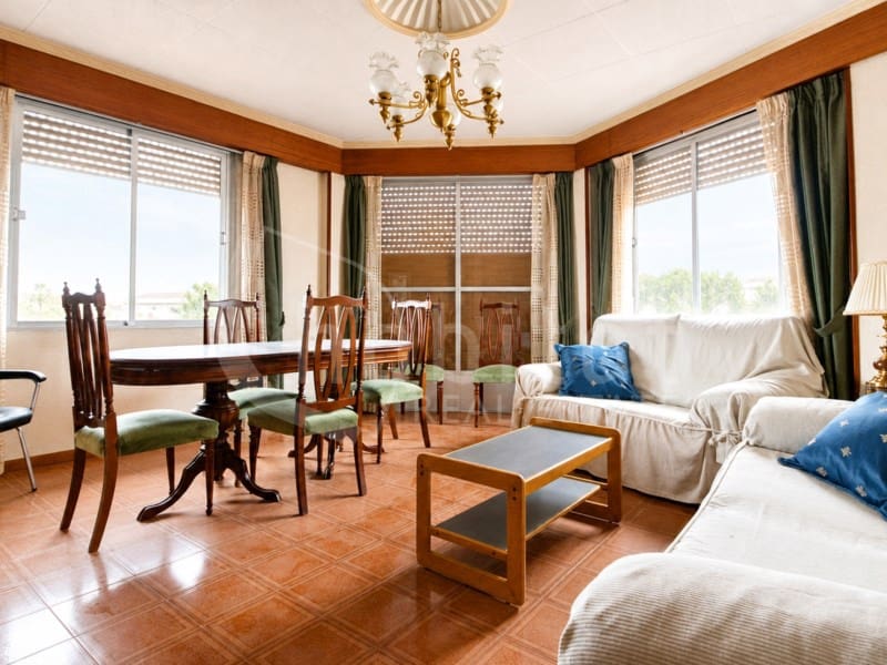Casa de 5 habitaciones en Los Montesinos en venta con garaje - 393.000 € (Ref: 9842755)