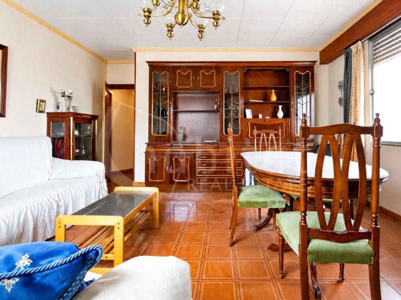 Casa de 5 habitaciones en Los Montesinos en venta con garaje - 393.000 € (Ref: 9842755)