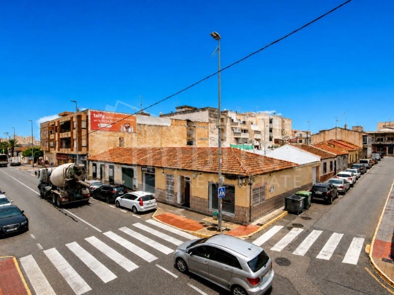 Casa de 5 habitaciones en Los Montesinos en venta con garaje - 393.000 € (Ref: 9842755)