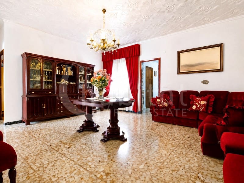 4 bedroom Townhouse for sale in Los Montesinos with garage - € 235,000 (Ref: 9842756)