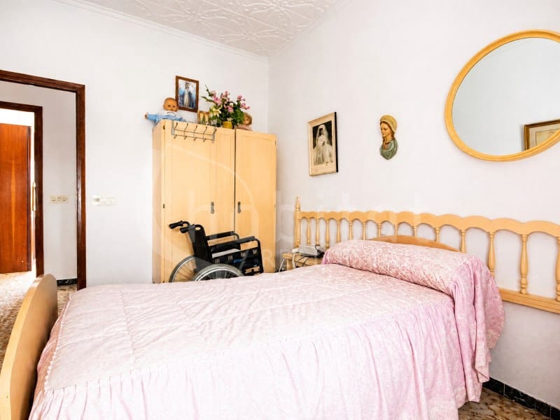 4 bedroom Townhouse for sale in Los Montesinos with garage - € 235,000 (Ref: 9842756)