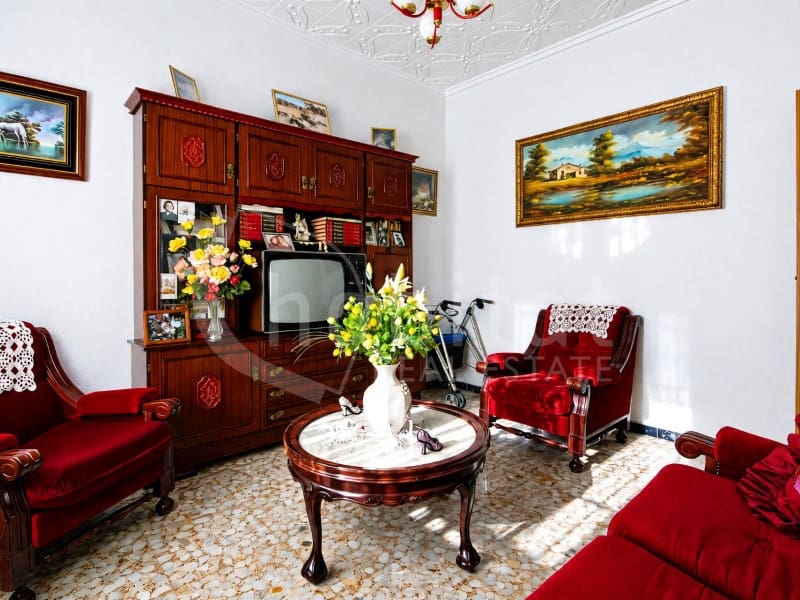 4 bedroom Townhouse for sale in Los Montesinos with garage - € 235,000 (Ref: 9842756)