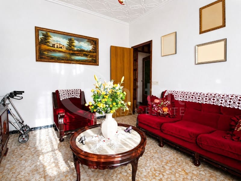 4 bedroom Townhouse for sale in Los Montesinos with garage - € 235,000 (Ref: 9842756)