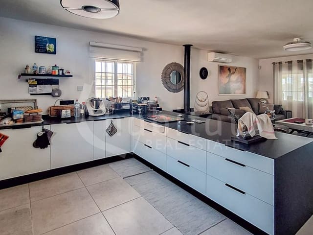 4 Zimmer Villa zu verkaufen in Arneva, Orihuela mit Pool Garage - 485.000 € (Ref: 9850986)