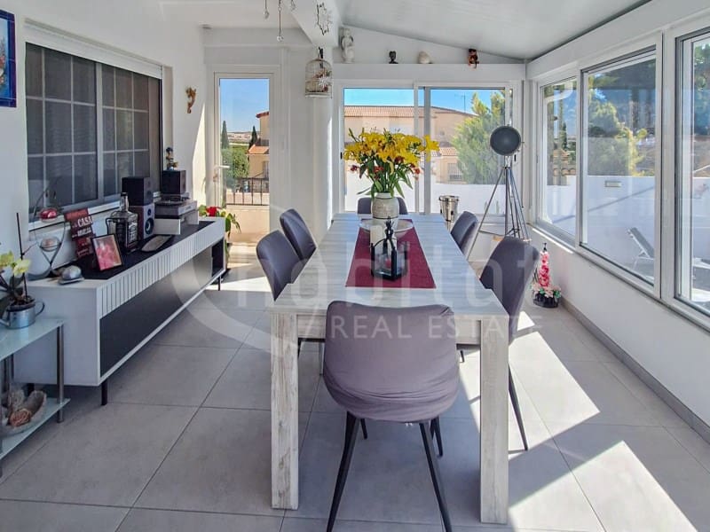 4 Zimmer Villa zu verkaufen in Orihuela mit Pool Garage - 485.000 € (Ref: 9850986)