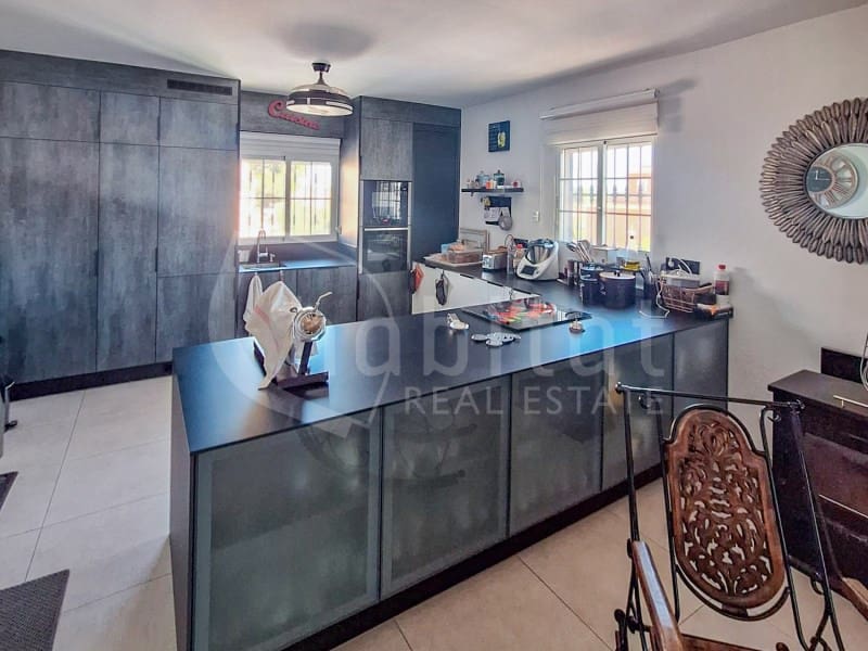 4 Zimmer Villa zu verkaufen in Orihuela mit Pool Garage - 485.000 € (Ref: 9850986)