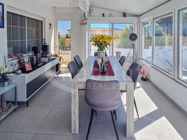 4 Zimmer Villa zu verkaufen in Arneva, Orihuela mit Pool Garage - 485.000 € (Ref: 9850986)