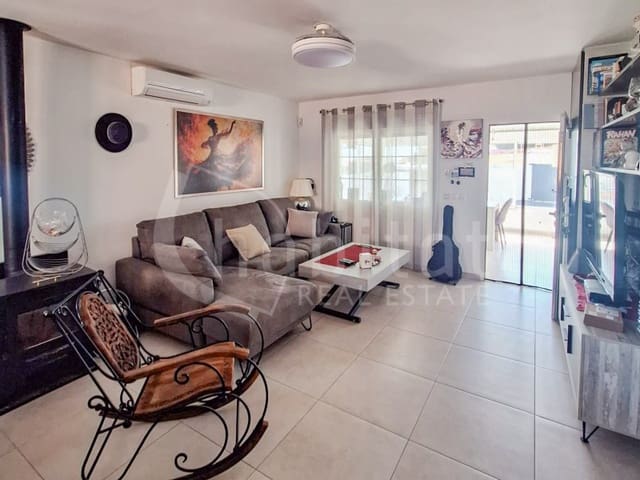 4 Zimmer Villa zu verkaufen in Arneva, Orihuela mit Pool Garage - 485.000 € (Ref: 9850986)