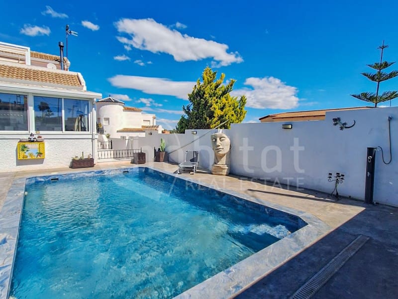 4 Zimmer Villa zu verkaufen in Orihuela mit Pool Garage - 485.000 € (Ref: 9850986)