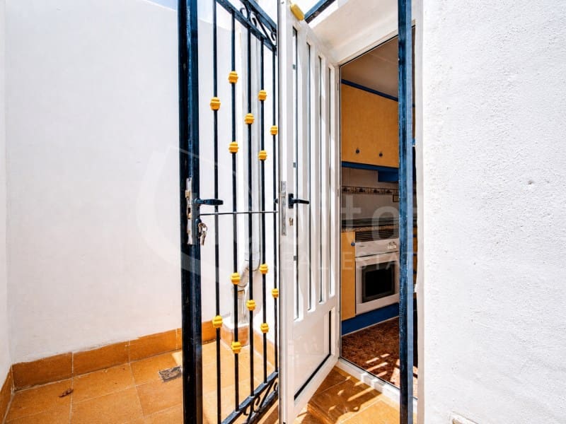 2 bedroom Apartment for sale in Los Montesinos - € 125,000 (Ref: 9855391)