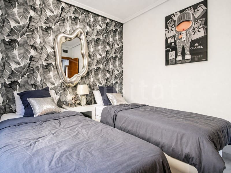 2 quarto Casa em Banda para venda em Los Montesinos com piscina - 280 000 € (Ref: 9892281)