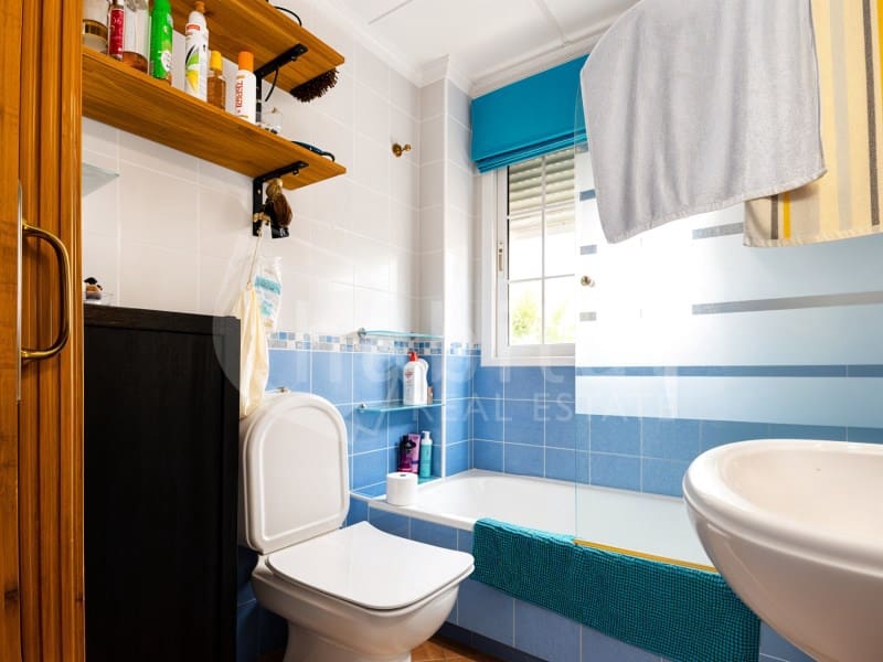 3 bedroom Villa for sale in Los Montesinos with pool garage - € 195,000 (Ref: 9966314)