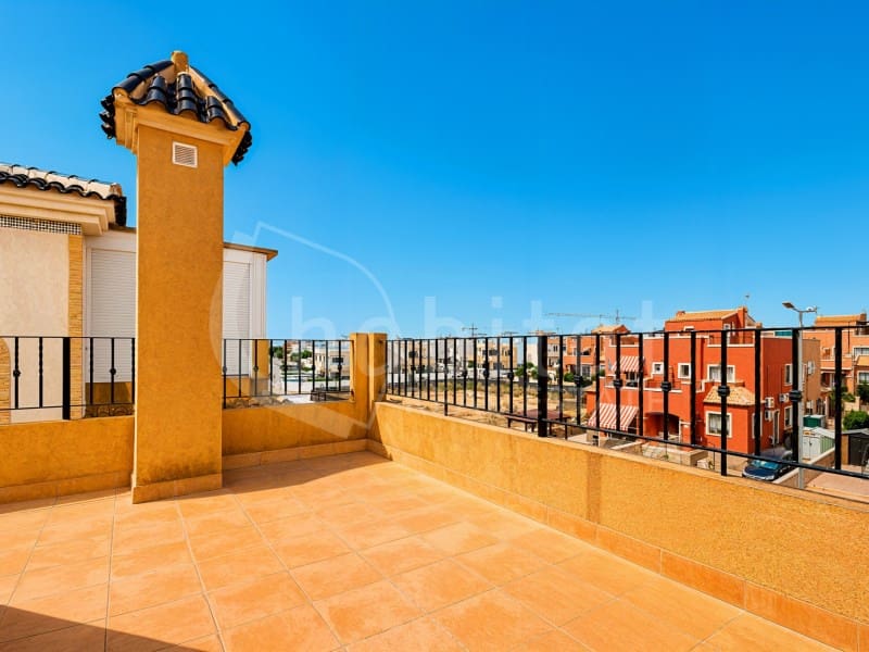 3 bedroom Villa for sale in Los Montesinos with pool garage - € 195,000 (Ref: 9966314)