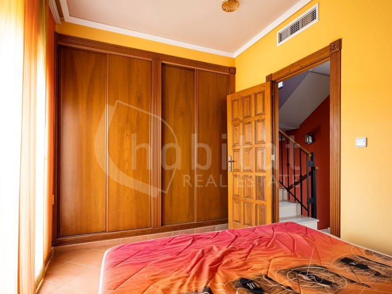 3 bedroom Villa for sale in Los Montesinos with pool garage - € 195,000 (Ref: 9966314)