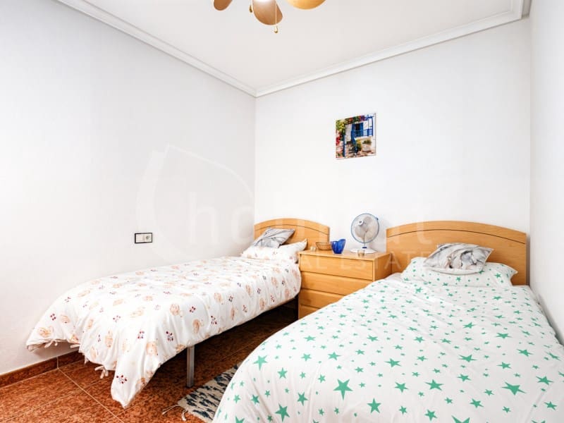 2 soverom Leilighet til salgs i Los Montesinos med svømmebasseng - € 130 000 (Ref: 9976908)