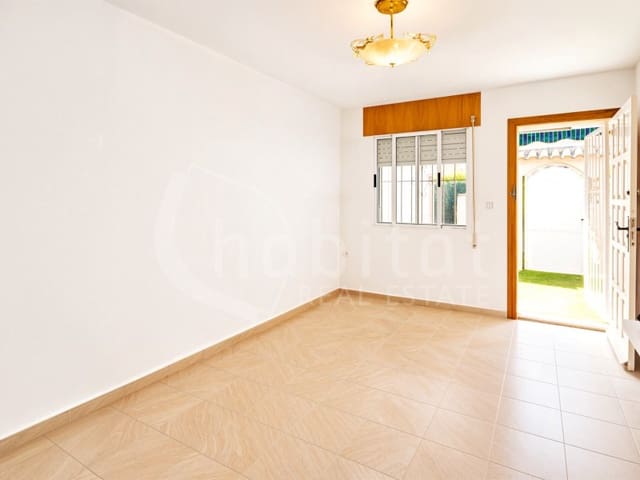 Casa de 3 habitaciones en Los Balcones - Los Altos, Torrevieja en venta con piscina - 147.000 € (Ref: 9978478)