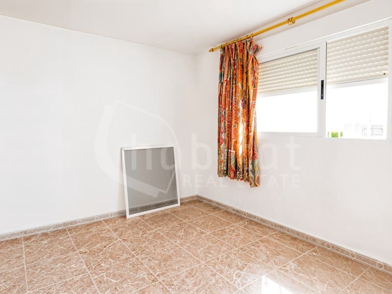 Casa de 3 habitaciones en Torrevieja en venta con piscina - 147.000 € (Ref: 9978478)