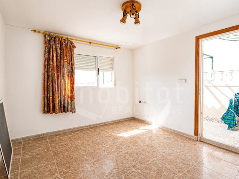 Casa de 3 habitaciones en Torrevieja en venta con piscina - 147.000 € (Ref: 9978478)
