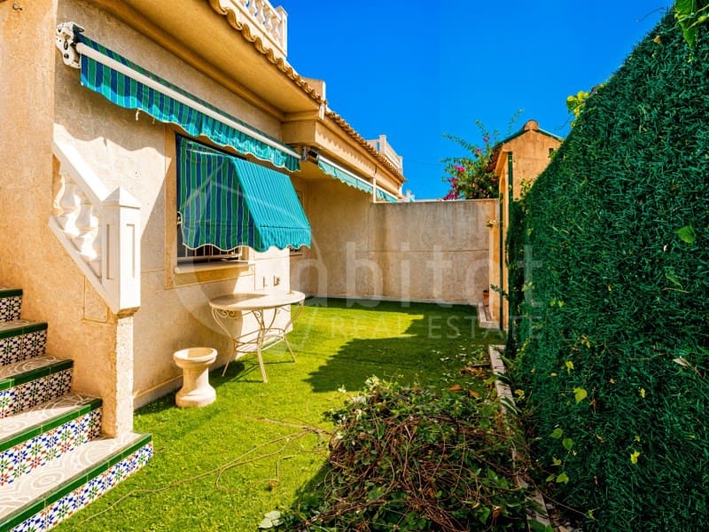 Casa de 3 habitaciones en Torrevieja en venta con piscina - 147.000 € (Ref: 9978478)