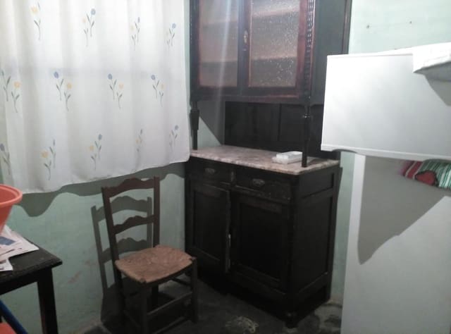 Finca/Casa Rural de 4 habitaciones en Tardienta en venta - 65.000 € (Ref: 9650095)