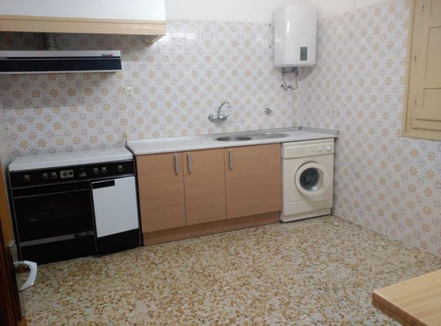 Finca/Casa Rural de 4 habitaciones en Tardienta en venta - 65.000 € (Ref: 9650095)