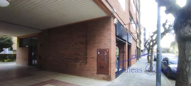 6 bedroom Business for sale in Huesca city - € 150,000 (Ref: 9650096)