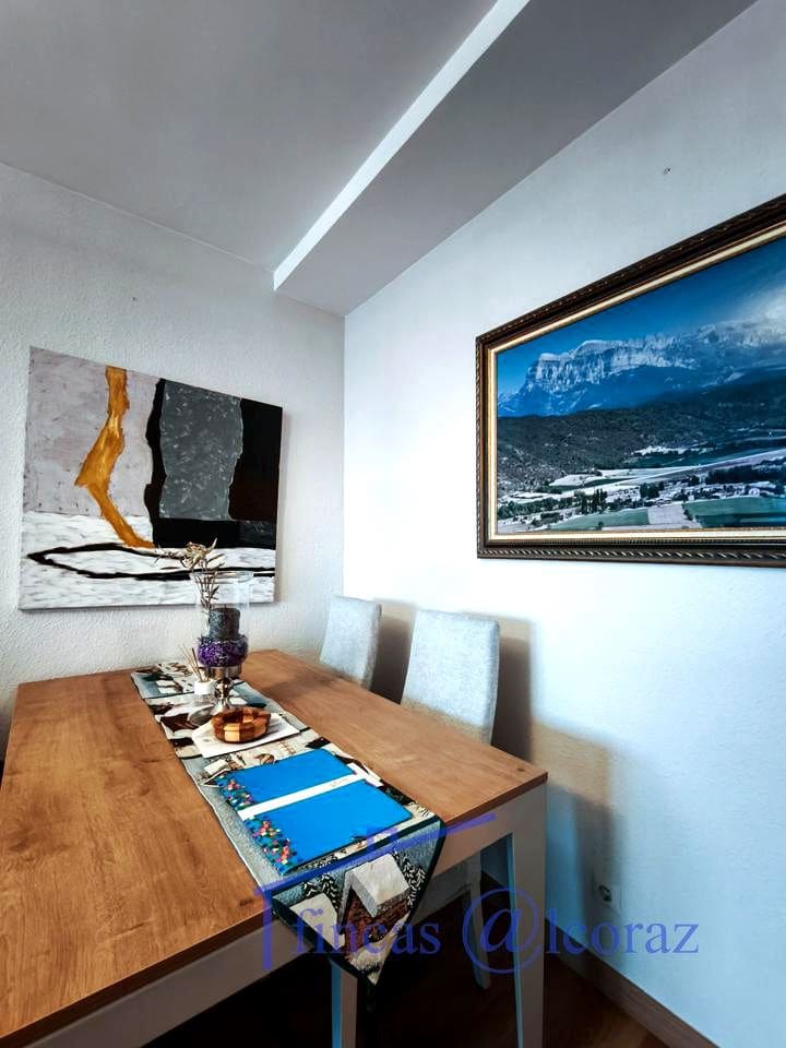 Piso de 3 habitaciones en Huesca ciudad en venta con garaje - 189.000 € (Ref: 9650098)