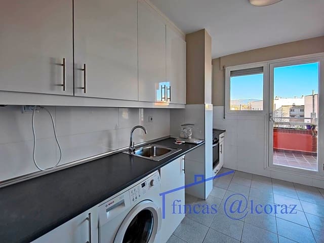 4 quarto Apartamento para arrendar em Huesca cidade com piscina garagem - 1 000 € (Ref: 9650100)