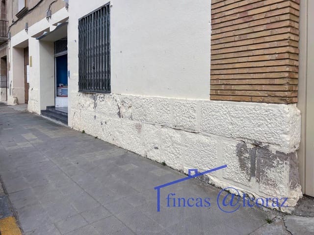 3 bedroom Business for sale in Sariñena - € 115,000 (Ref: 9650101)
