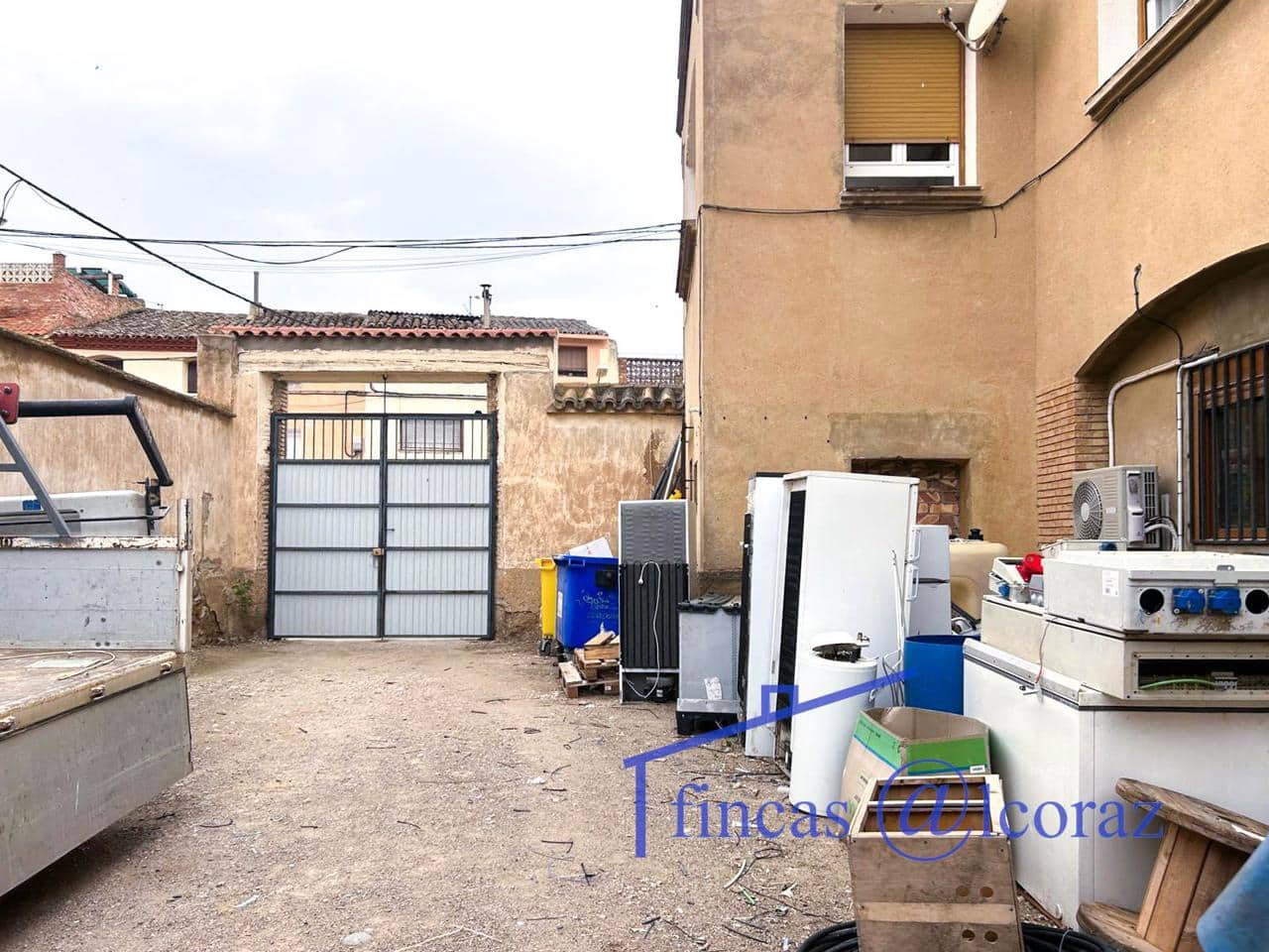 3 bedroom Business for sale in Sarinena - € 115,000 (Ref: 9650101)