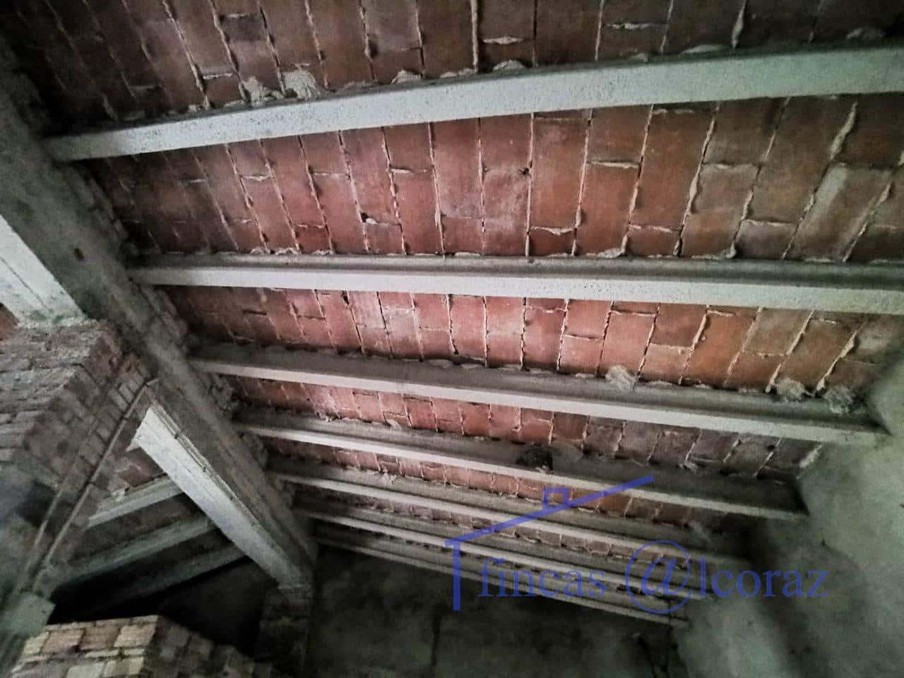 Chalet de 4 habitaciones en Tardienta en venta - 107.000 € (Ref: 9650106)