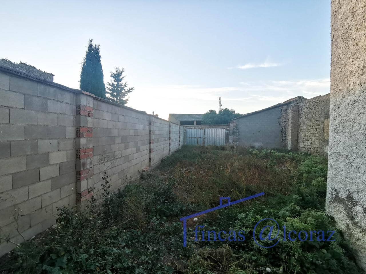 Chalet de 4 habitaciones en Tardienta en venta - 107.000 € (Ref: 9650106)