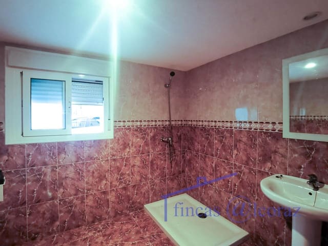 Chalet de 4 habitaciones en Tardienta en venta - 107.000 € (Ref: 9650106)