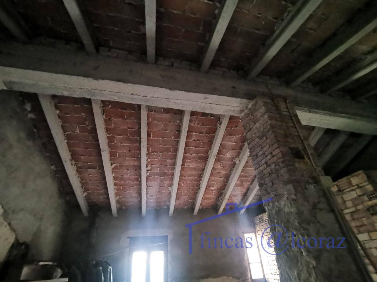 Chalet de 4 habitaciones en Tardienta en venta - 107.000 € (Ref: 9650106)