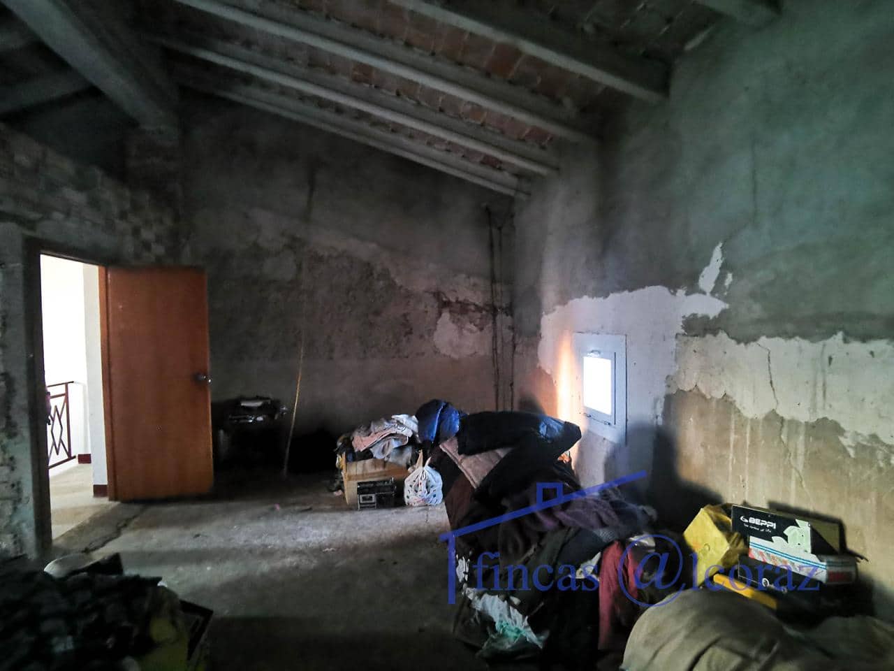 Chalet de 4 habitaciones en Tardienta en venta - 107.000 € (Ref: 9650106)