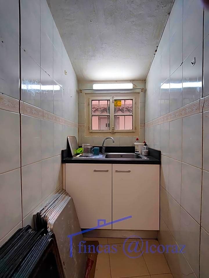 3 bedroom Business for sale in Huesca city - € 120,000 (Ref: 9650107)