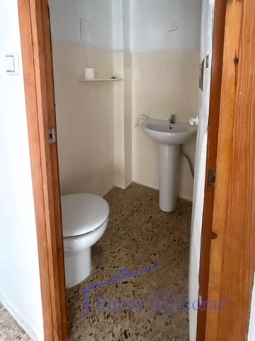 3 quarto Empresa para arrendar em Huesca cidade - 325 € (Ref: 9650111)