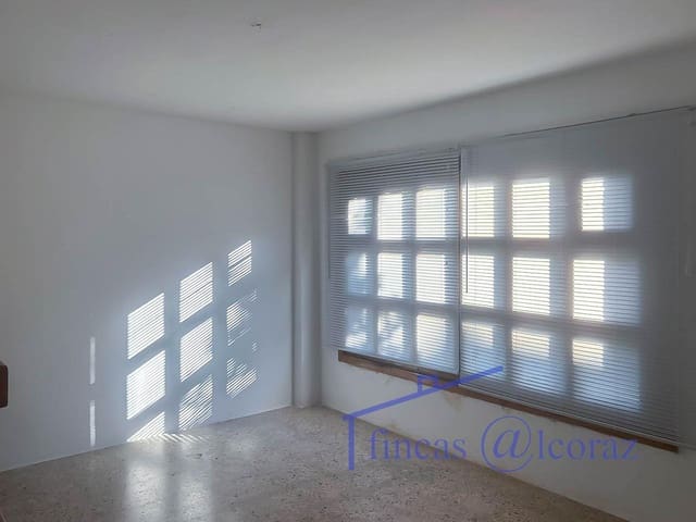 3 quarto Empresa para arrendar em Huesca cidade - 325 € (Ref: 9650111)