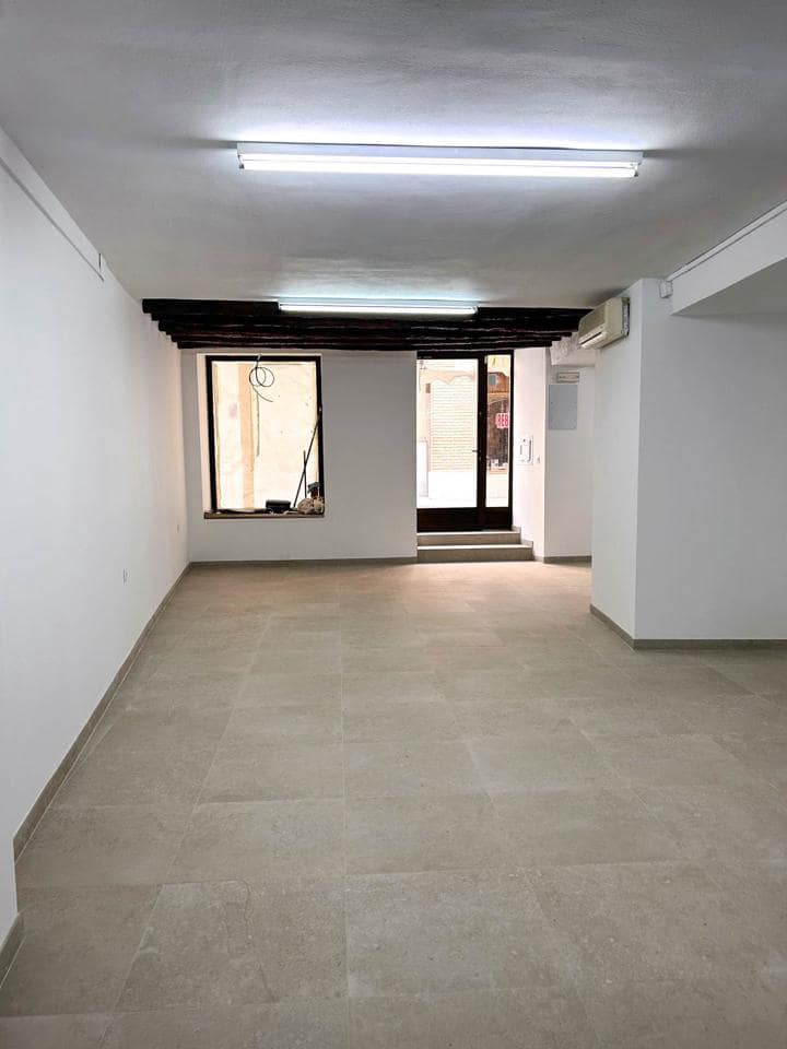 3 soveværelse Virksomhed til leje i Huesca by - € 650 (Ref: 9650114)