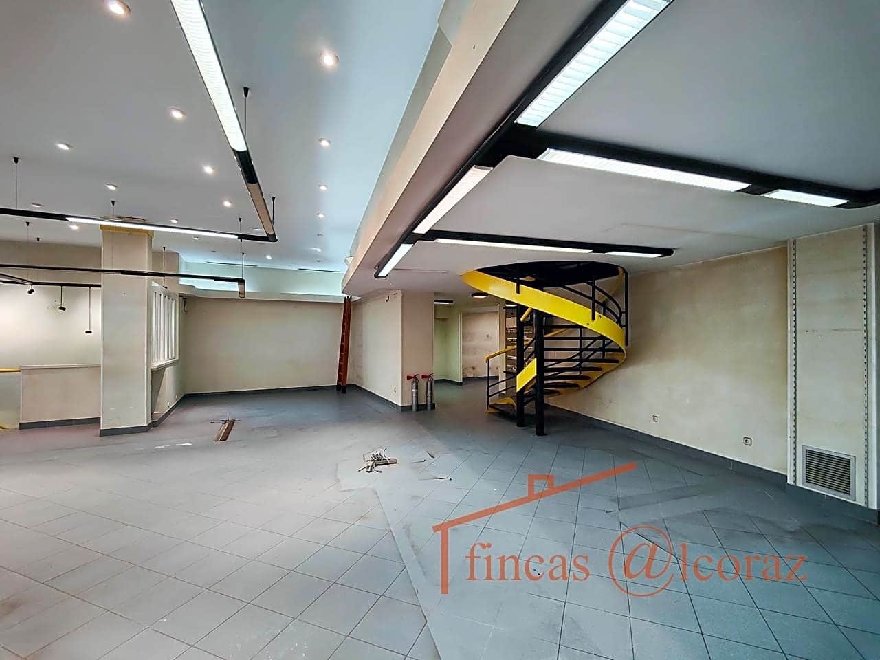 6 soverom Bedrift til leie i Huesca by - € 1 500 (Ref: 9650116)