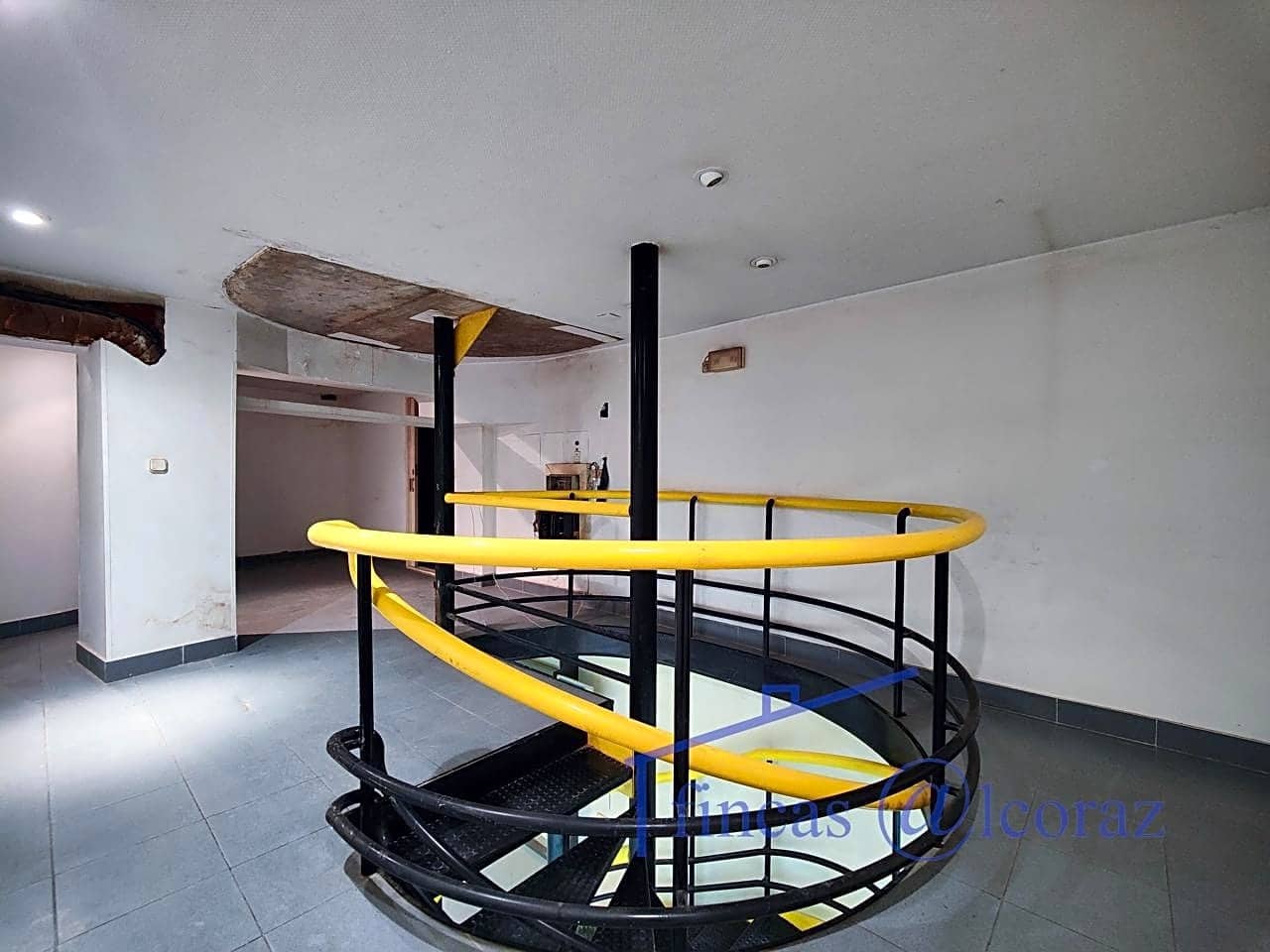 6 soverom Bedrift til leie i Huesca by - € 1 500 (Ref: 9650116)