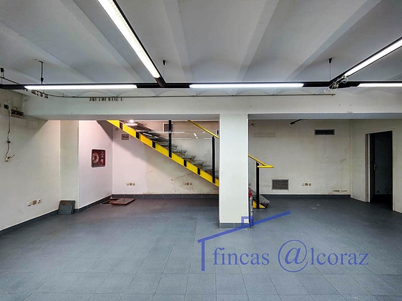 6 soverom Bedrift til leie i Huesca by - € 1 500 (Ref: 9650116)