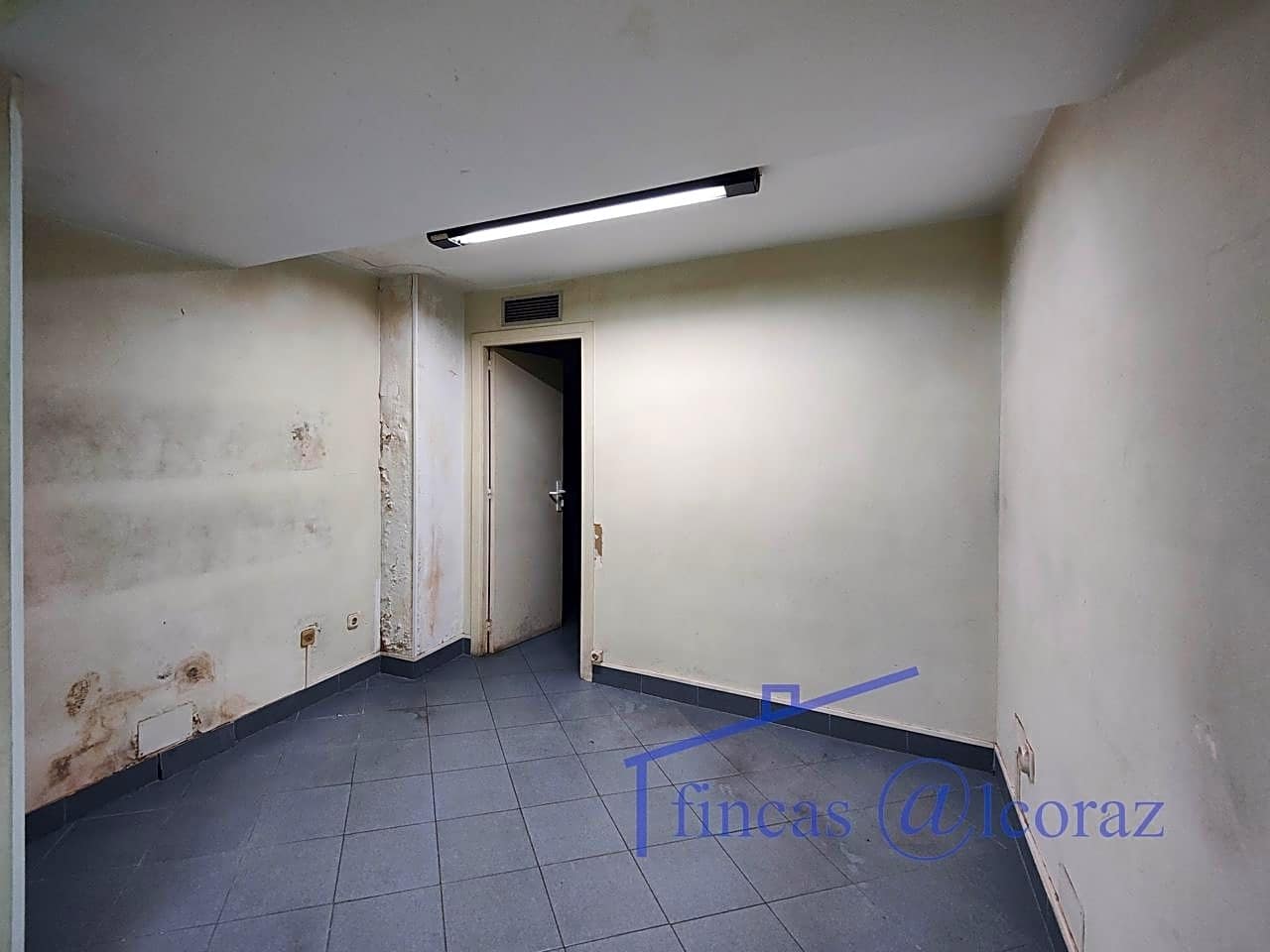 6 soverom Bedrift til leie i Huesca by - € 1 500 (Ref: 9650116)