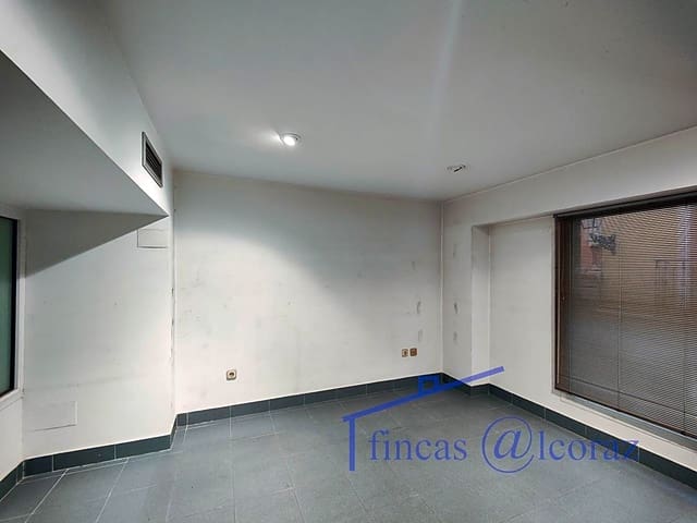 6 quarto Empresa para arrendar em Huesca cidade - 1 500 € (Ref: 9650116)