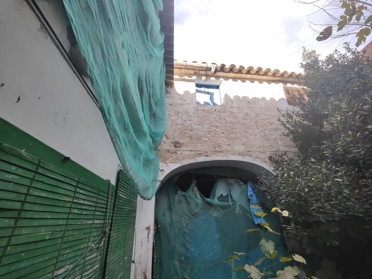 4 bedroom Finca/Country House for sale in Candasnos - € 40,000 (Ref: 9650119)