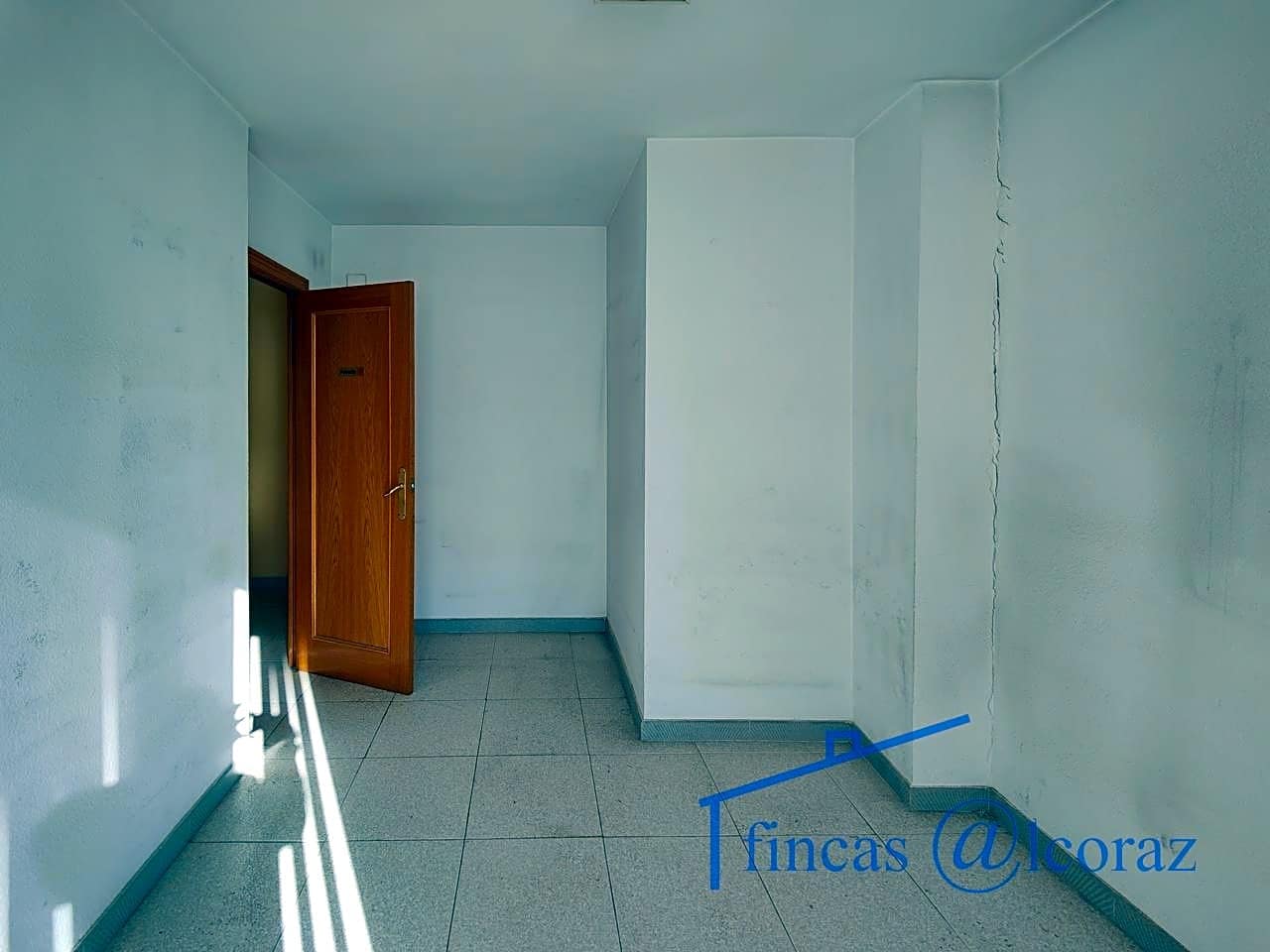 4 quarto Escritório para arrendar em Huesca cidade - 650 € (Ref: 9650121)