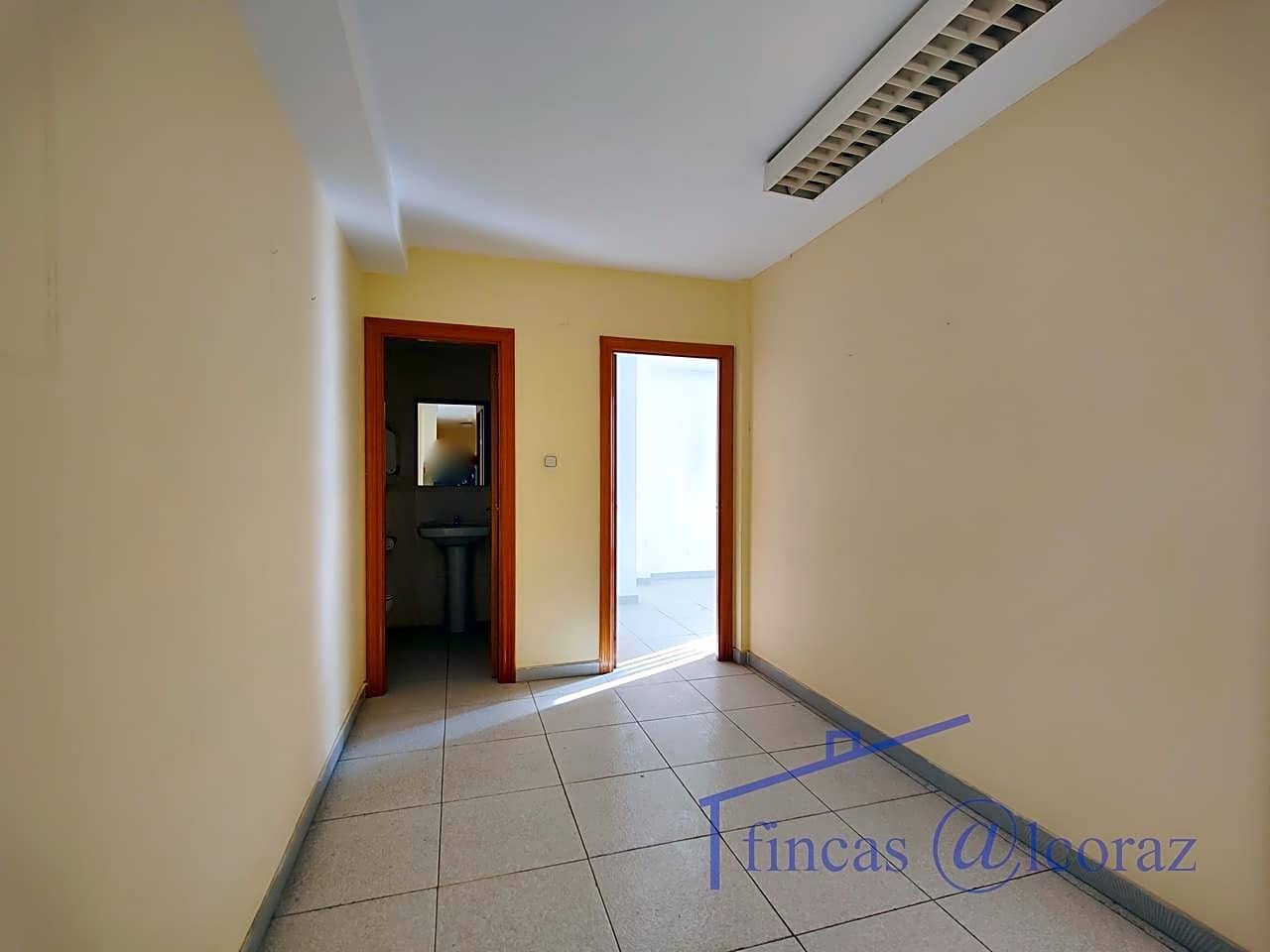 4 quarto Escritório para arrendar em Huesca cidade - 650 € (Ref: 9650121)