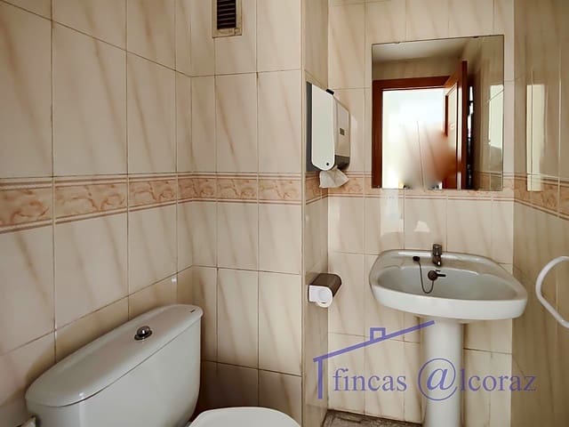 4 quarto Escritório para arrendar em Huesca cidade - 650 € (Ref: 9650121)
