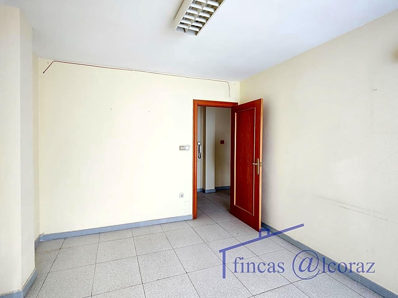 4 quarto Escritório para arrendar em Huesca cidade - 650 € (Ref: 9650121)