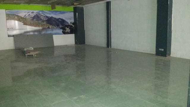 Business for sale in Huesca city - € 350,000 (Ref: 9650123)